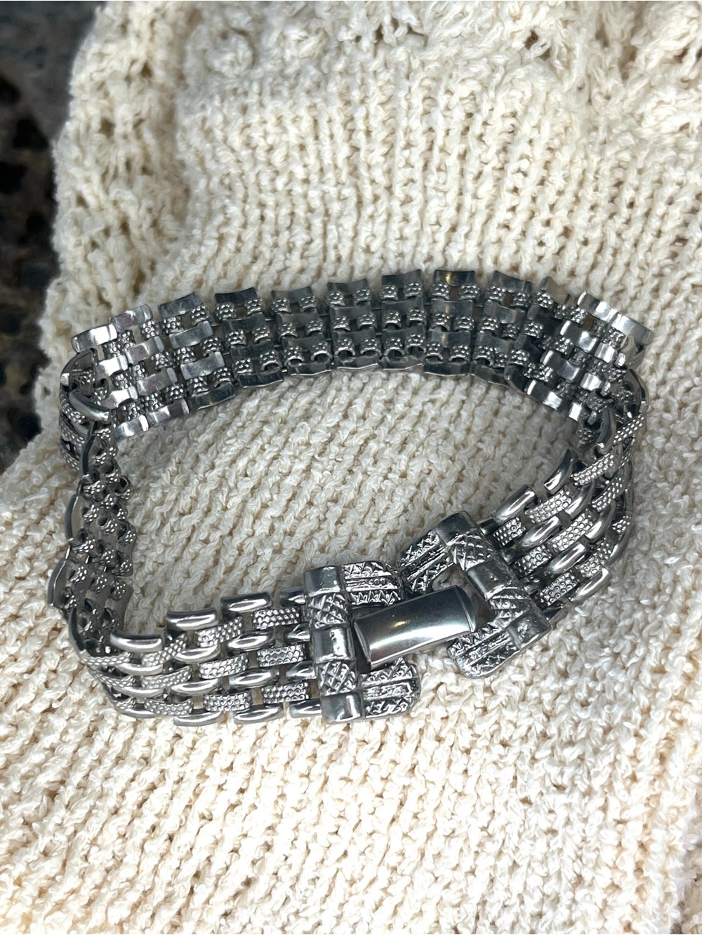 VTG 50s Goldette NY 7” Silver Tone Textured Mesh Bracelet